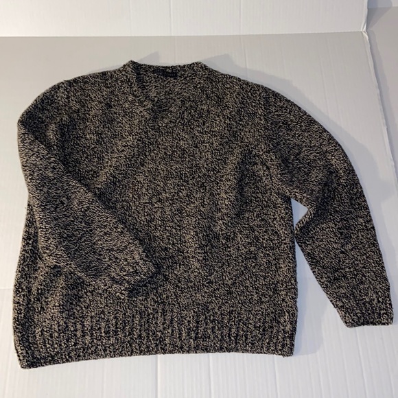 Scott Barber Men’s V-Neck Medium Gray And Black Sweater - Picture 1 of 5